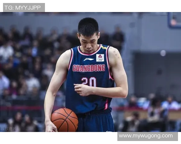 任骏飞领衔球队奋勇争先展现拼搏精神与团队协作的精彩瞬间